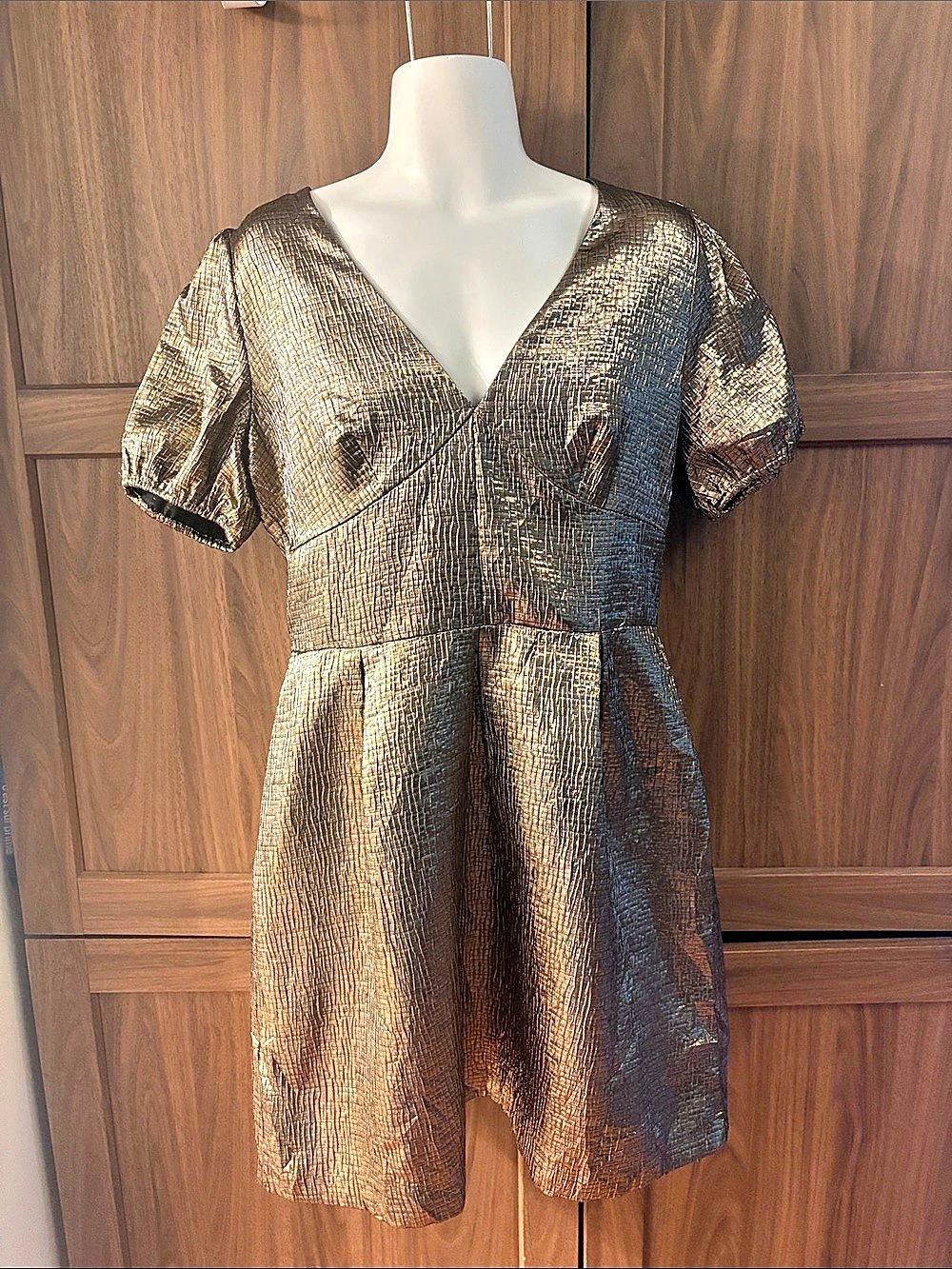 LOFT Metallic Jacquard V-Neck Mini Flare Dress Gold & Black Size 6